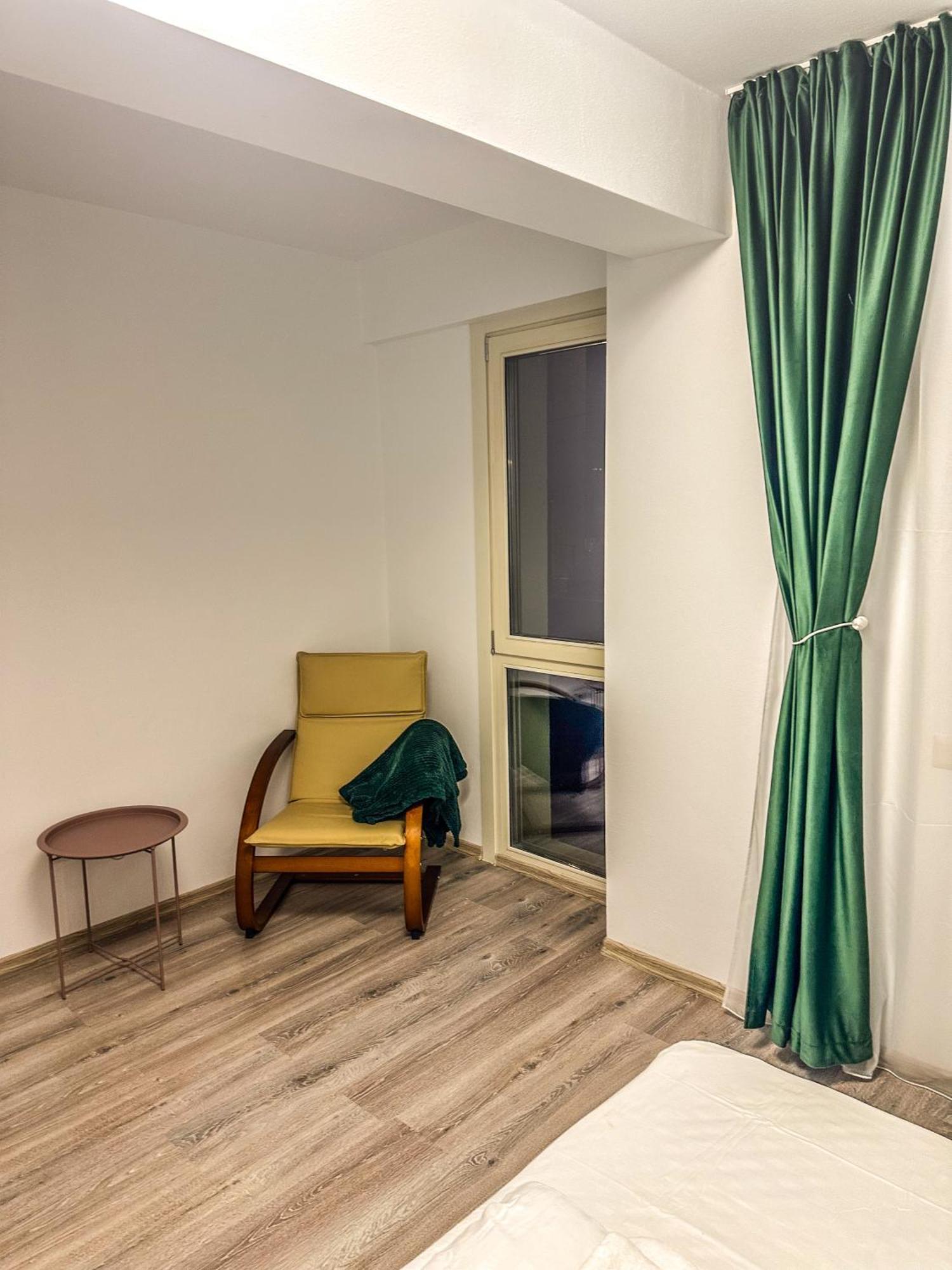 Luxury Bucovina Apartment Гура Хуморулуй Екстериор снимка