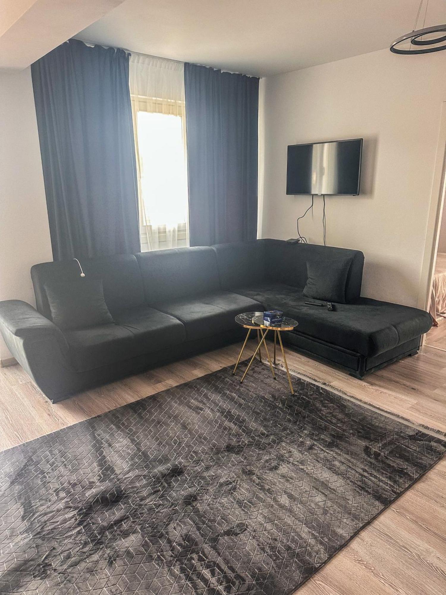 Luxury Bucovina Apartment Гура Хуморулуй Екстериор снимка
